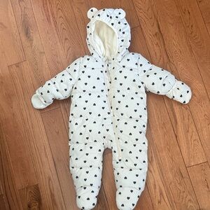 Old Navy White Heart-Print Kids Footie 6-12M NWOT